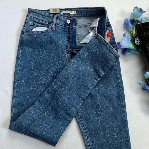 Levi's NWT 721 High Rise Skinny Jeans Women 4/27 - Picture 4 of 12